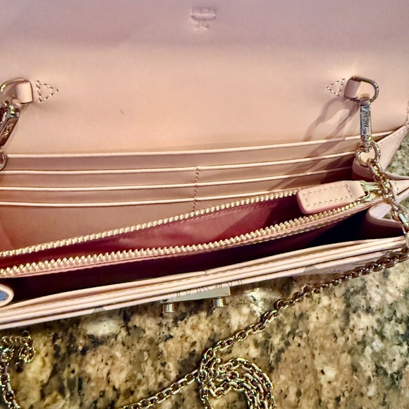 Tracy Chain Wallet in Visetos MCM {NEW} - Picture 7 of 10